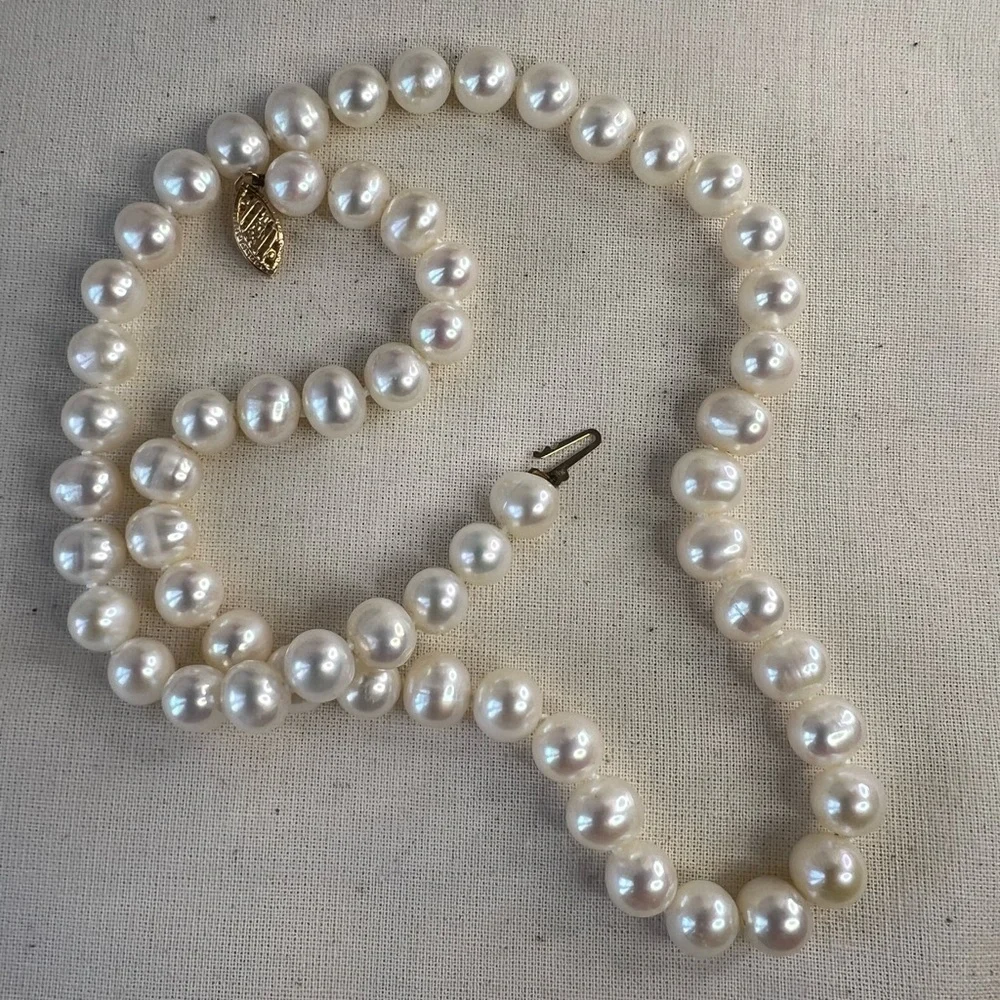 Vintage FIC Cultured Pearl Necklace w/14KT Yellow Gold Clasp 18” D10